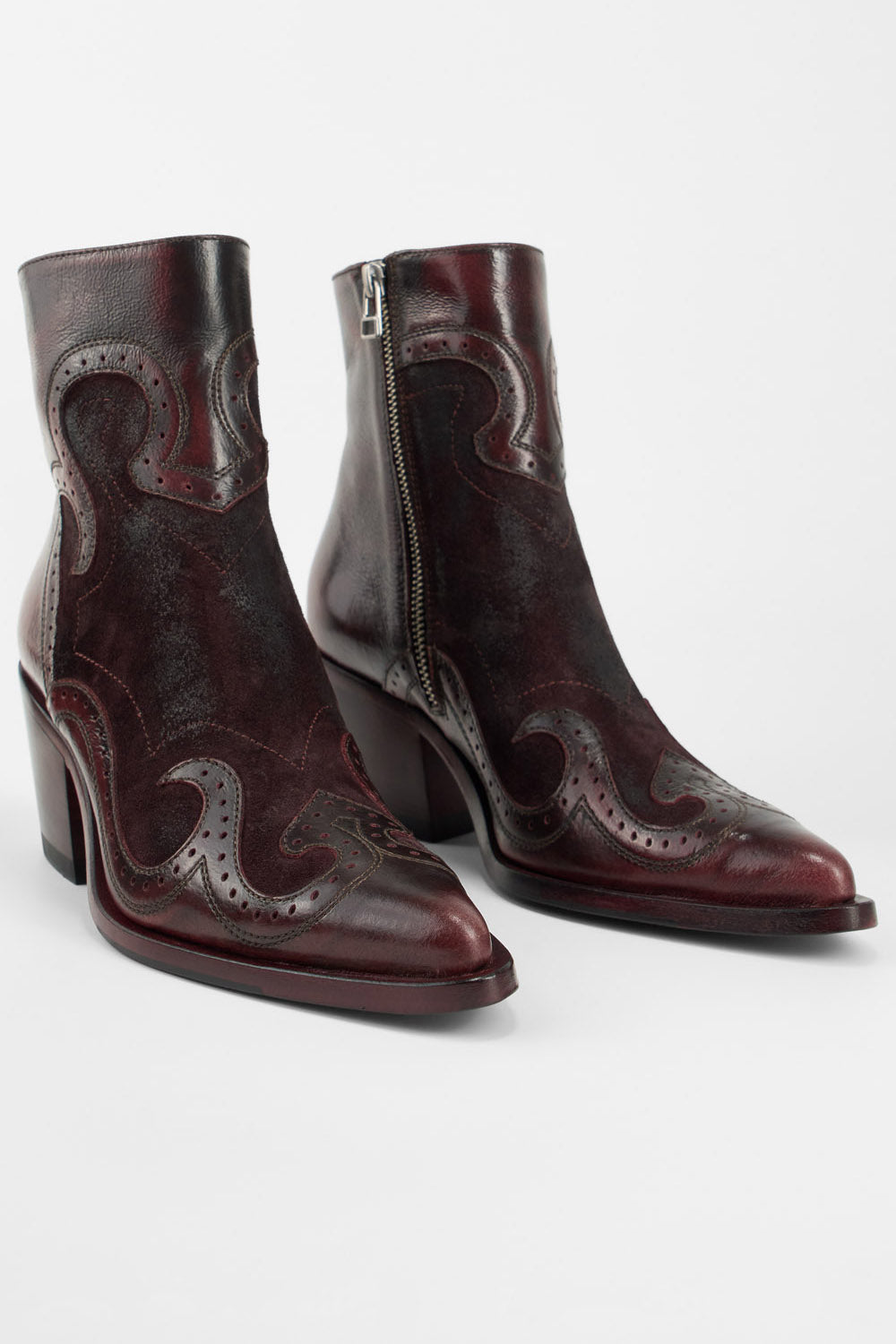 AUSTIN garnet-red suede texan boots.