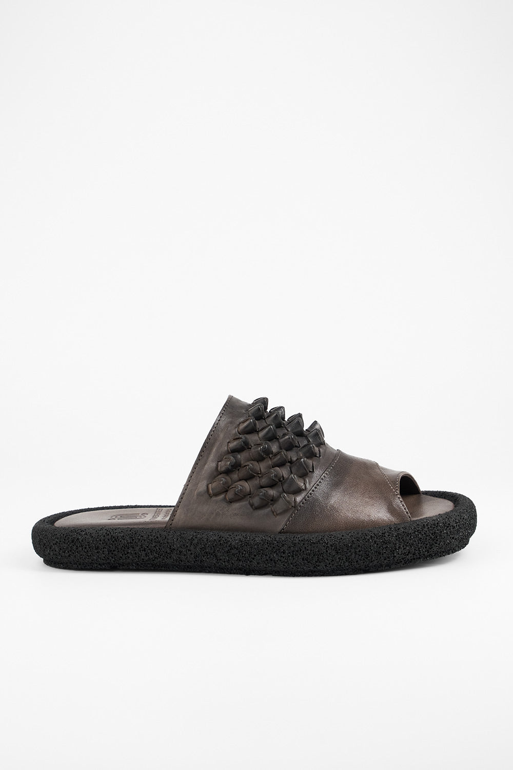 DEVON mocha-brown knotted lightweight sandals.