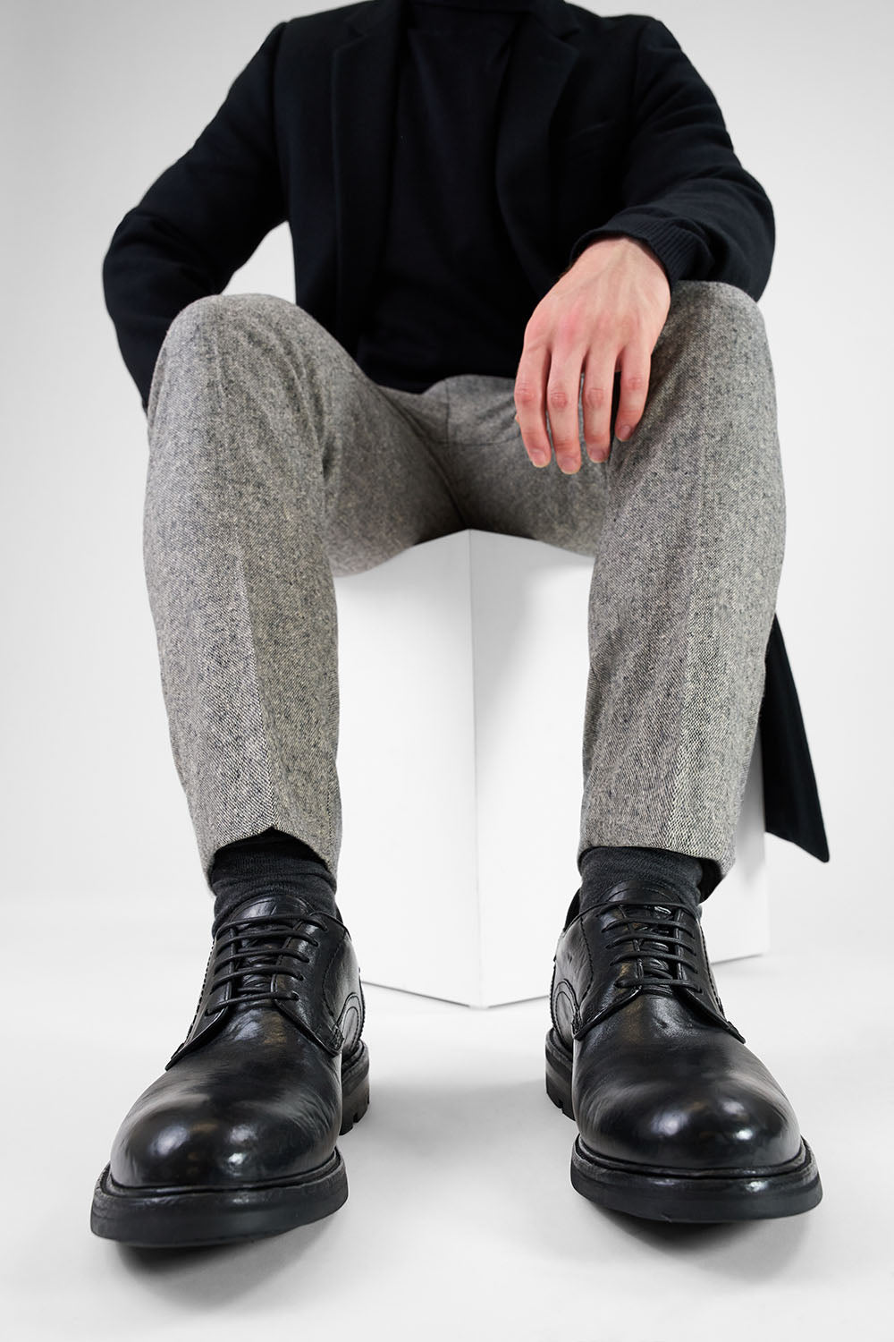 LENNOX urban-black derby shoes.