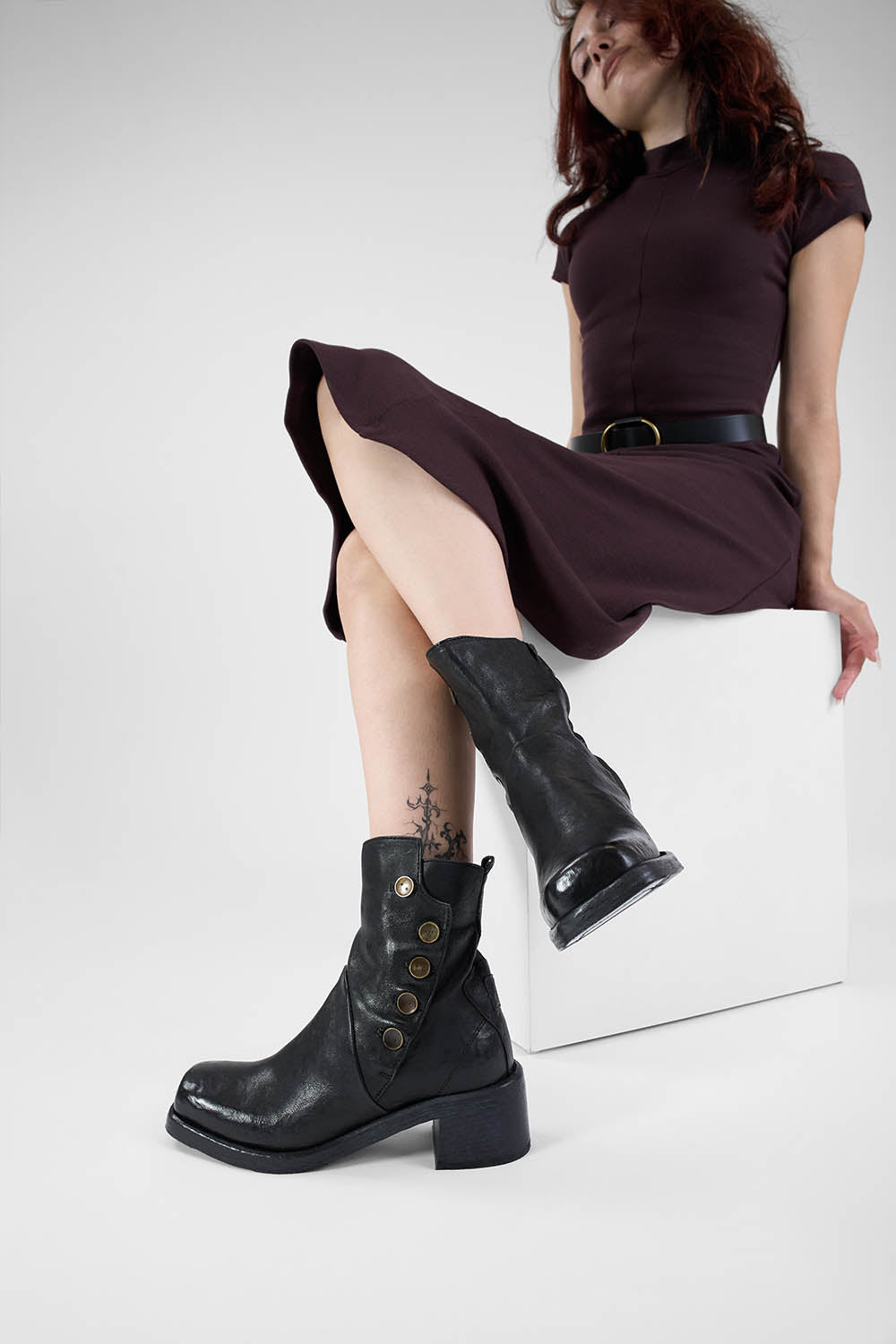 QUINN urban-black buttoned ankle boots.