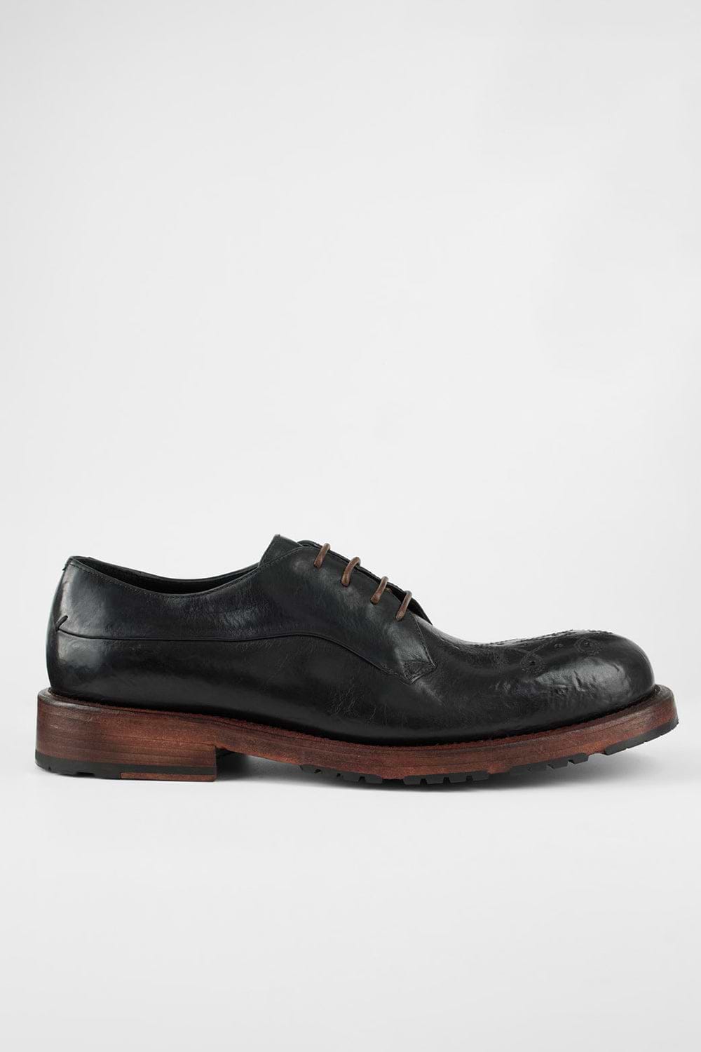 SCOTT jet-black derby shoes.