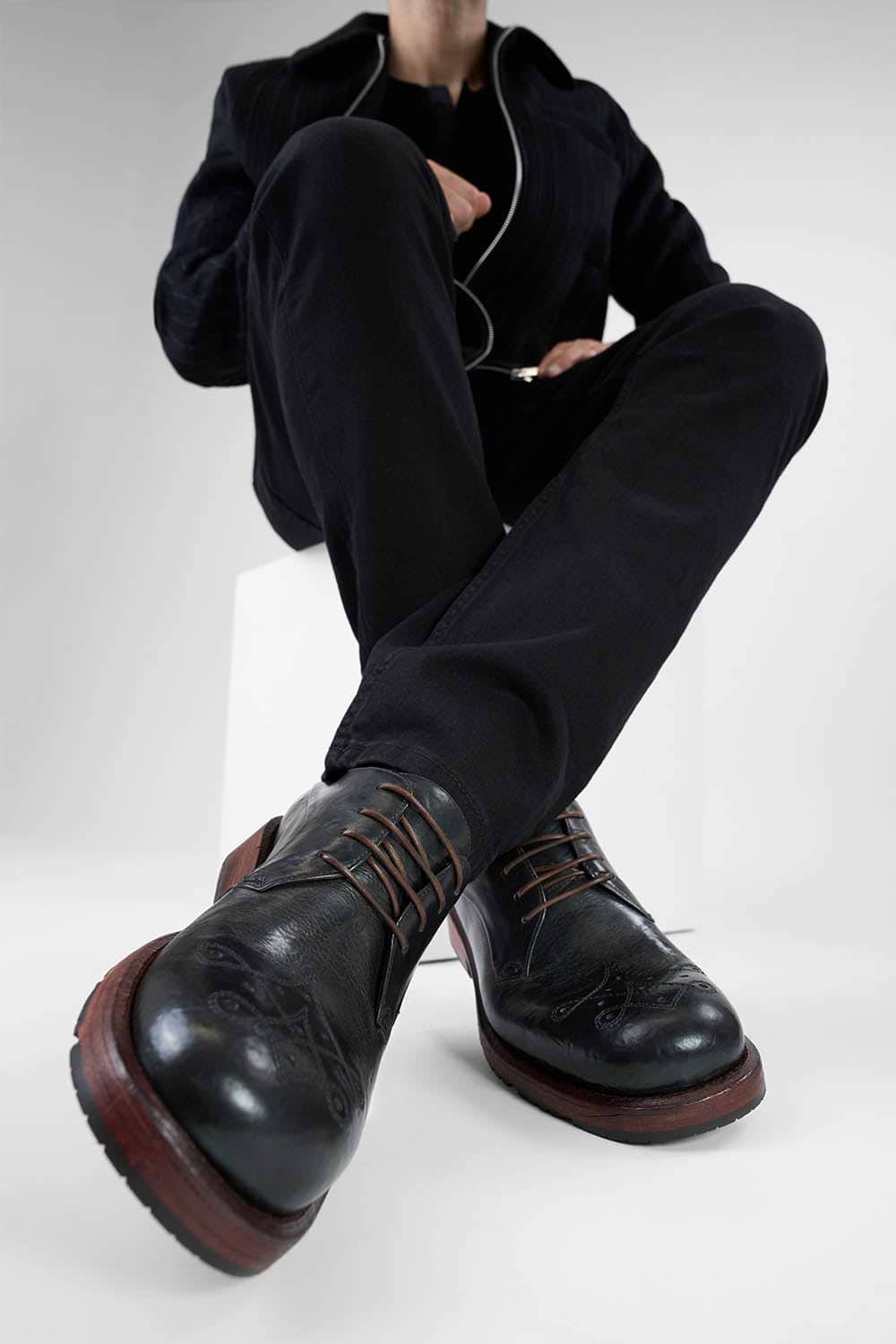 SCOTT jet-black derby shoes.