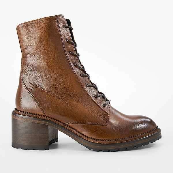 REGENT caramel-brown lace up boots