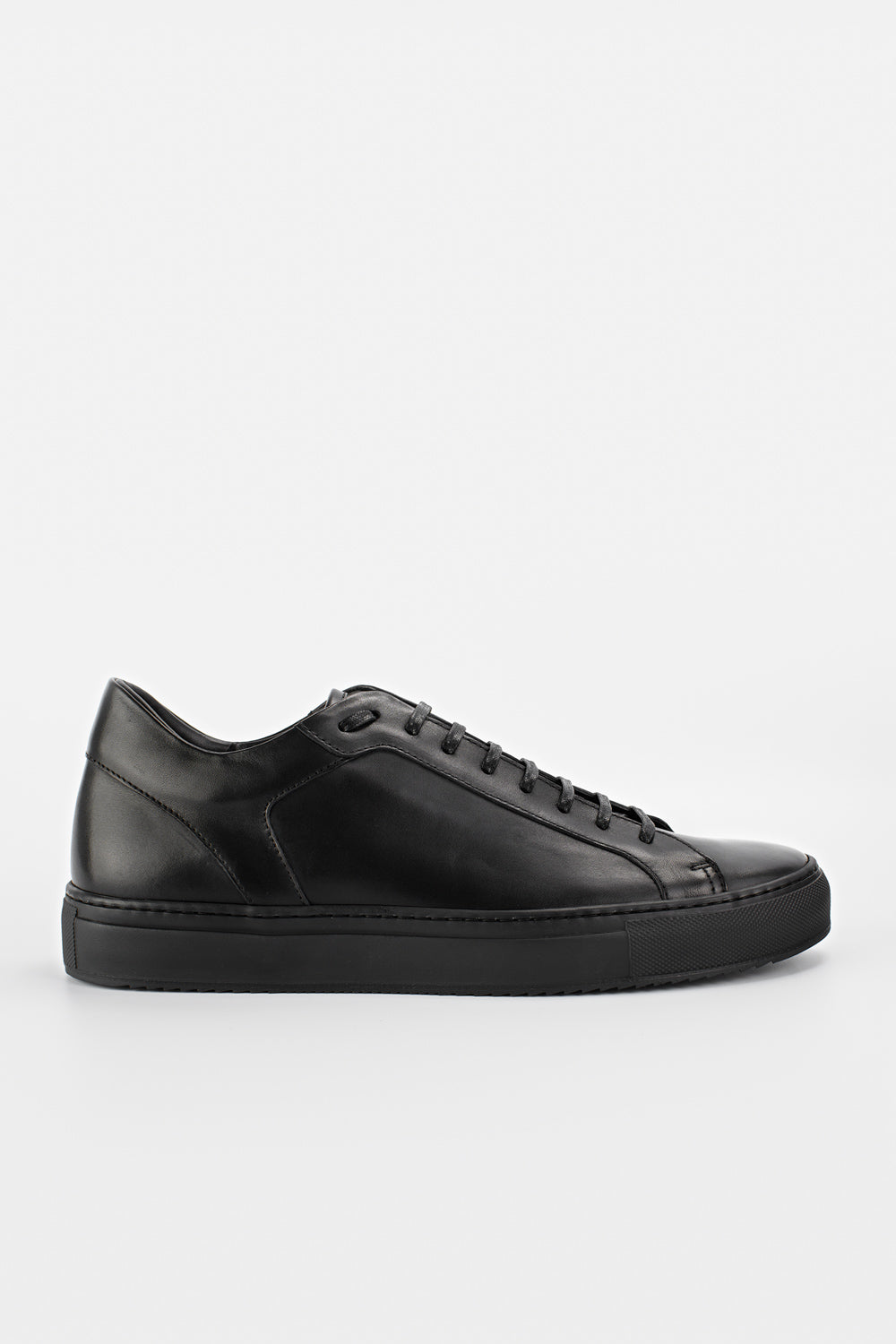 SOHO black sneakers | untamed street – UNTAMED STREET