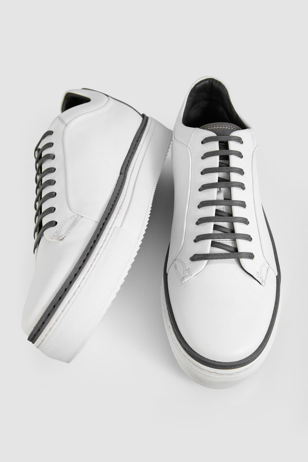 UNTAMED STREET Men White-Grey Calf-Leather Low Top Sneakers SOHO-EDGE